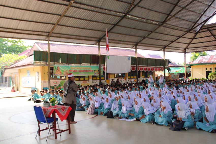 UPT SMP Negeri 1 Bangkinang Kota Taja Peringatan Maulid Nabi 1447 H