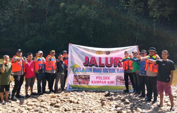Polsek Kampar Kiri Salurkan Bantuan dan Layanan Gratis di Pedalaman Rimbang Baling