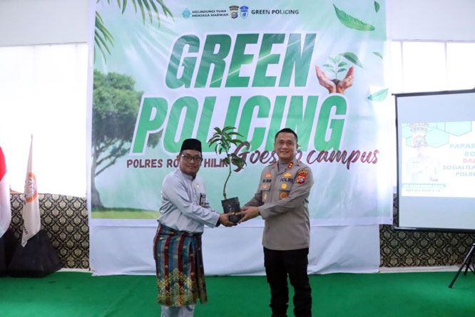Kolaborasi Hijau Polres Rohil dan Kampus ITR, Tanam Bibit Pohon Wujudkan Kepedulian Lingkungan