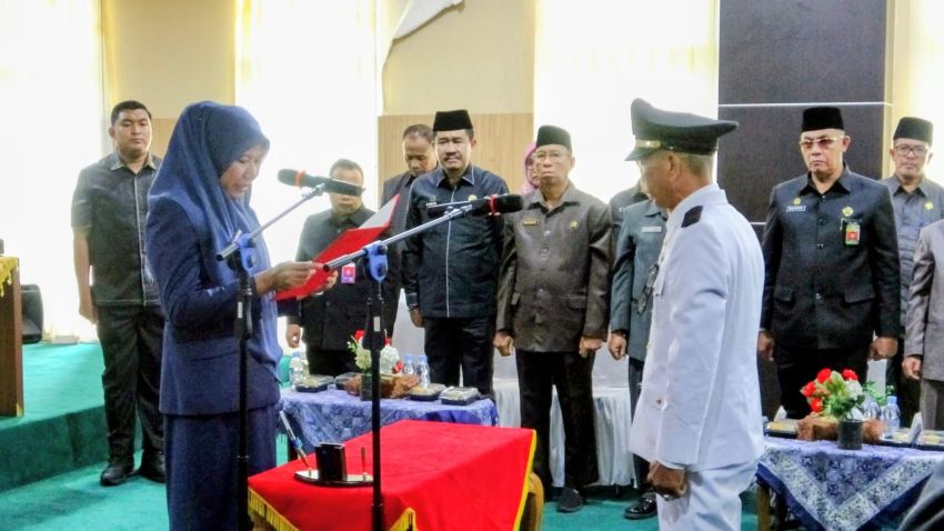 Wabup Inhil Yuliantini Lantik 45 Pejabat Administrator dan Pengawas