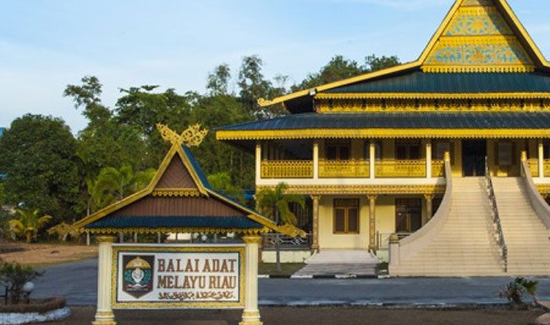 Soal Kasus Hukum yang Membelit Gubernur Riau, LAMR Keluarkan Warkah Petuah