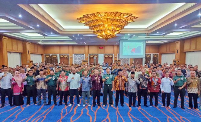 Wakil Bupati Rohul bersama Dandim 0313/KPR Buka Sosialisasi Pembentukan Koperasi Desa Merah Putih