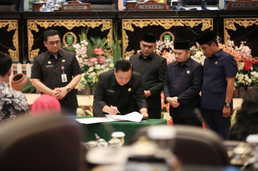 APBD Provinsi Riau 2026 Disahkan Rp8,321 T