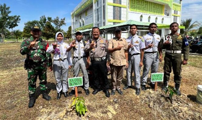 Dirlantas Polda Riau Sosialisasi Tertib Lalu Lintas di SMK Taruna Satria