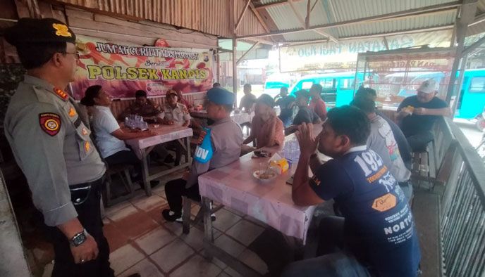 Polsek Kandis Gelar &ldquo;Jum&rsquo;at Curhat&rdquo;, Warga Apresiasi Komitmen Polri Jaga Keamanan dan Tertib Lalu Lintas