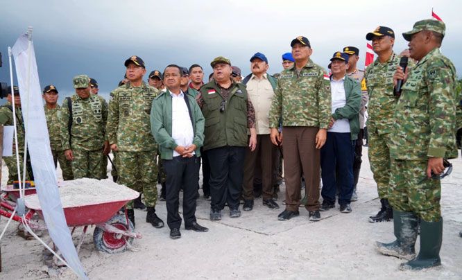 Negara Tidak Boleh Kalah: Menhan RI dan Panglima TNI Pimpin Penertiban Tambang Ilegal