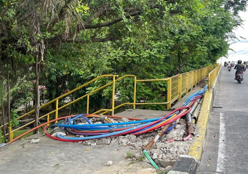 4 Kabel Liar di Jalur Pejalan Kaki Jembatan Siak I Diputus