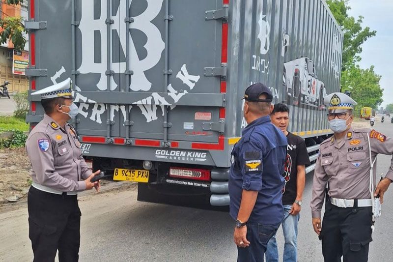 Pembatasan Angkutan Barang di Pekanbaru Dimulai Hari Ini