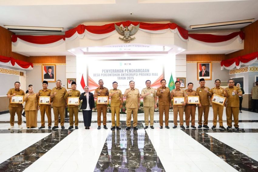 Bawa Desanya Jadi Percontohan Antikorupsi, 7 Kades di Riau Dapat Umroh Gratis