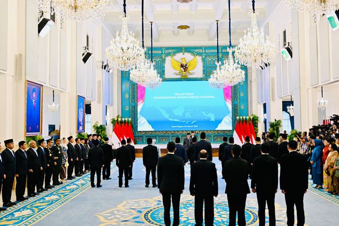 Panglima TNI Hadiri Pelantikan Pengurus Dewan Energi Nasional di Istana Negara