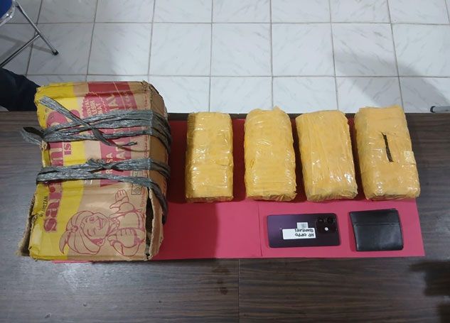 Polda Riau Gagalkan Peredaran 4 Bungkus Besar Ganja di Pekanbaru