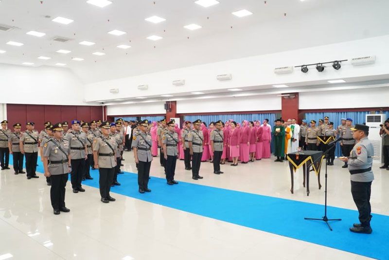 Pejabat Utama dan Beberapa Kapolres di jajaran Polda Riau Dilantik