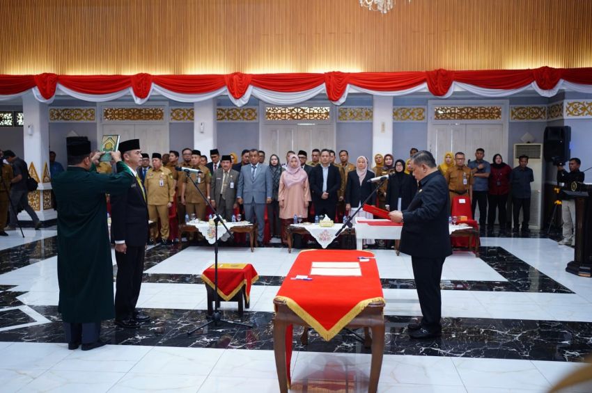 SF Hariyanto Lantik 14 Pejabat Eselon II Pemprov Riau