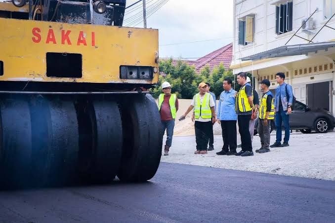 Tunggu Evaluasi APBD, Pemko Pekanbaru Segera Perbaiki Jalan Rusak