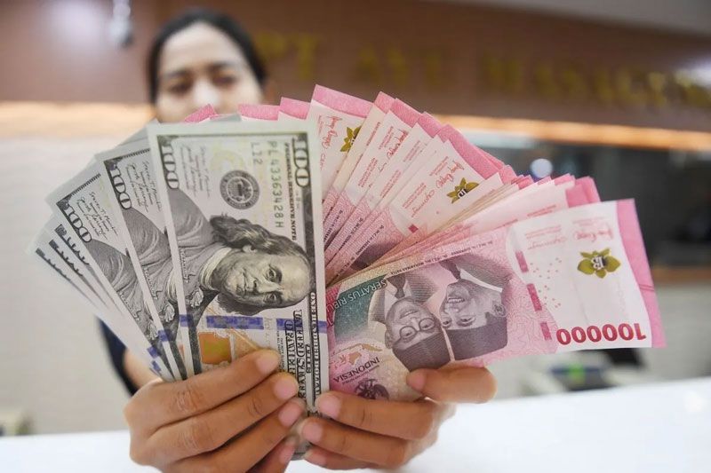 Melemah, Rupiah Mendekati Level Rp17 ribu/Dolar AS, Menkeu Purbaya Janji Perbaikan
