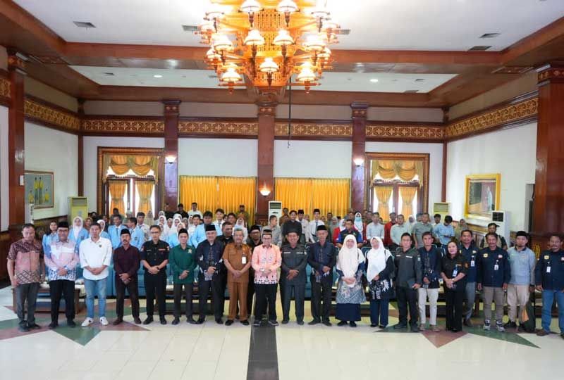 Bahas Berbagai Hal, Hendry Munief Silaturahmi dengan Ratusan Tokoh Siak