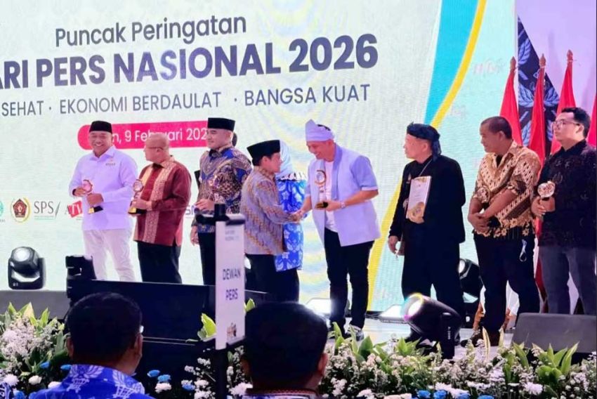 Wako Pekanbaru Agung Nugroho Terima Penghargaan SIWO PWI Award 2026