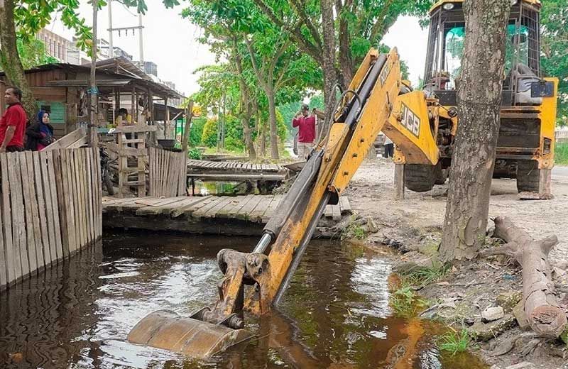 Sepanjang 900 Kilometer Drainase di Pekanbaru Dinormalisasi Tahun Ini