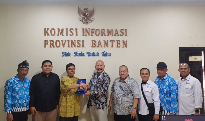 Gelar FGD bersama KI Banten, ForKI Riau Perkuat Peran Wartawan Dorong  Transparansi