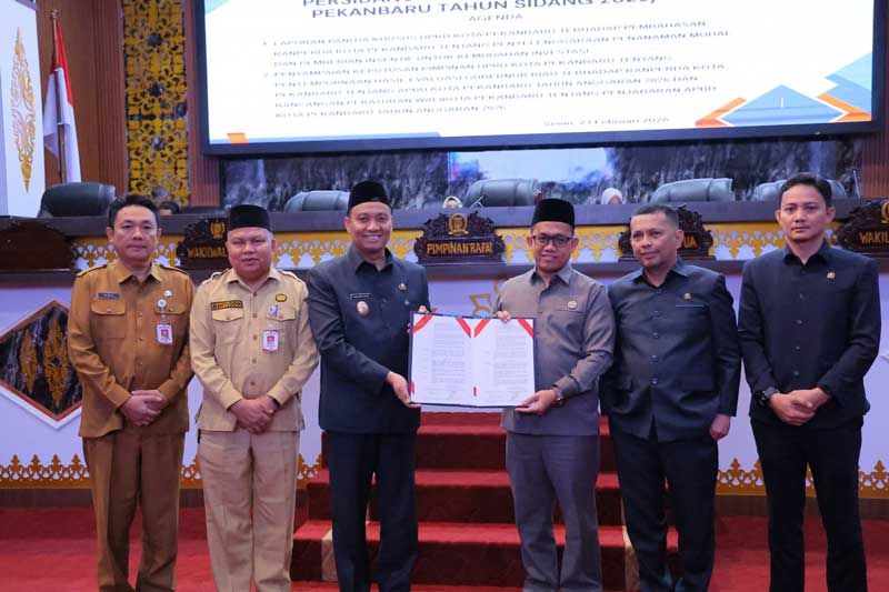 Wawako Hadiri Paripurna ke-5 Masa Persidangan ke-2 DPRD Pekanbaru