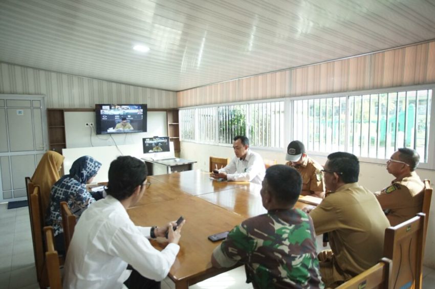 Asisten II Setda Inhil Ikuti Rakor Pengendalian Inflasi Nasional Secara Virtual