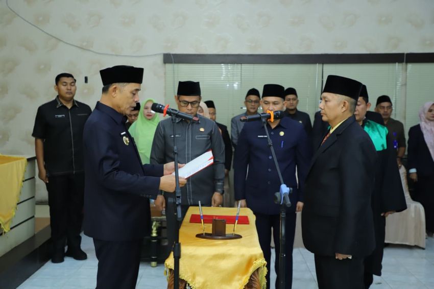 Bupati Inhil Lantik Pejabat Pimpinan Tinggi Pratama, Administrator, Pengawas dan Fungsional