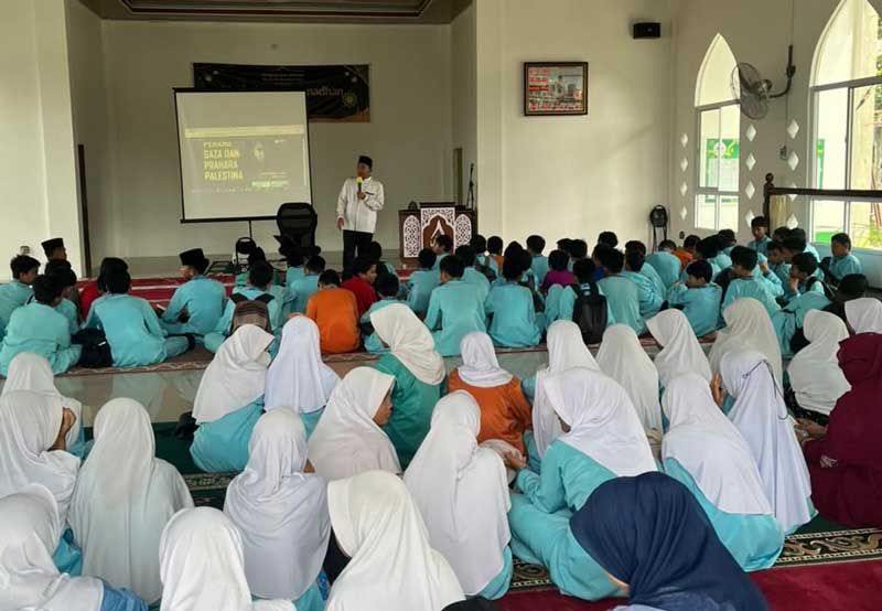 Ramadhan 1447 H, UPT SMP Negeri 4 Siak Hulu Gelar Pesantren Kilat Setiap Jumat