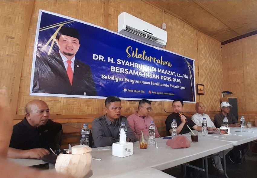 Anggota DPR RI Dr. Syahrul Aidi Maazat Silaturahmi Bersama Insan Pers Riau