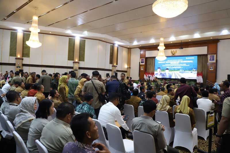 Bupati Herman ikuti Rakornas Mitigasi kekeringan Lahan Pertanian Bersama Mentan