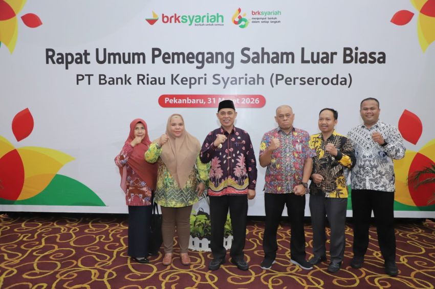 Bupati Inhil H. Herman Hadiri RUPS-LB BRK Syariah