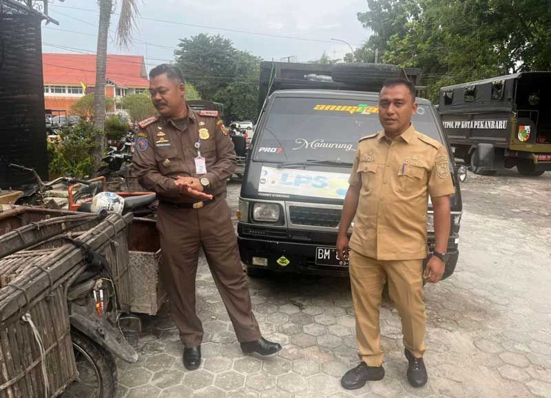 Pembuang Sampah Liar di Pekanbaru DItangkap, 8 Kendaraan Diamankan