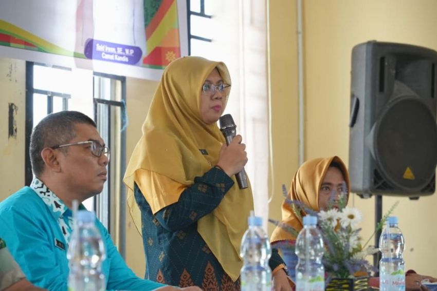 Bupati Afni Minta Pemerintah Kampung Jadi Motor Penggerak Ekonomi Lokal