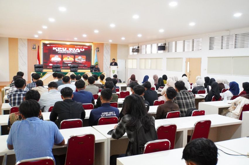 KPU Riau Mengajar Gelar Kuliah Praktisi di UIR, Bahas Pendidikan Politik dan Tata Kelola Pemilu