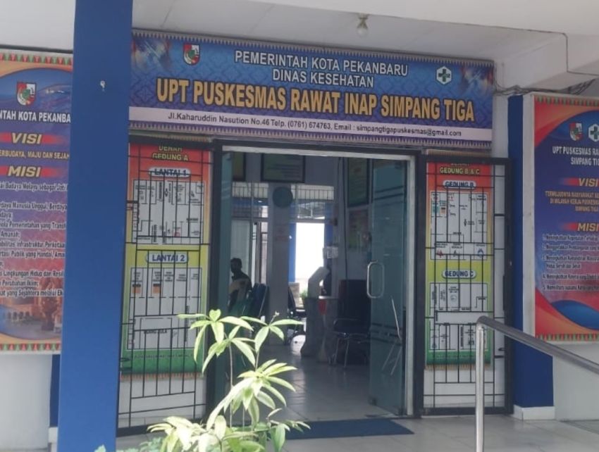 Ratusan Pasien di Puskesmas Simpang Tiga Diperiksa Satu Dokter, Antrean Sampai 3 Jam