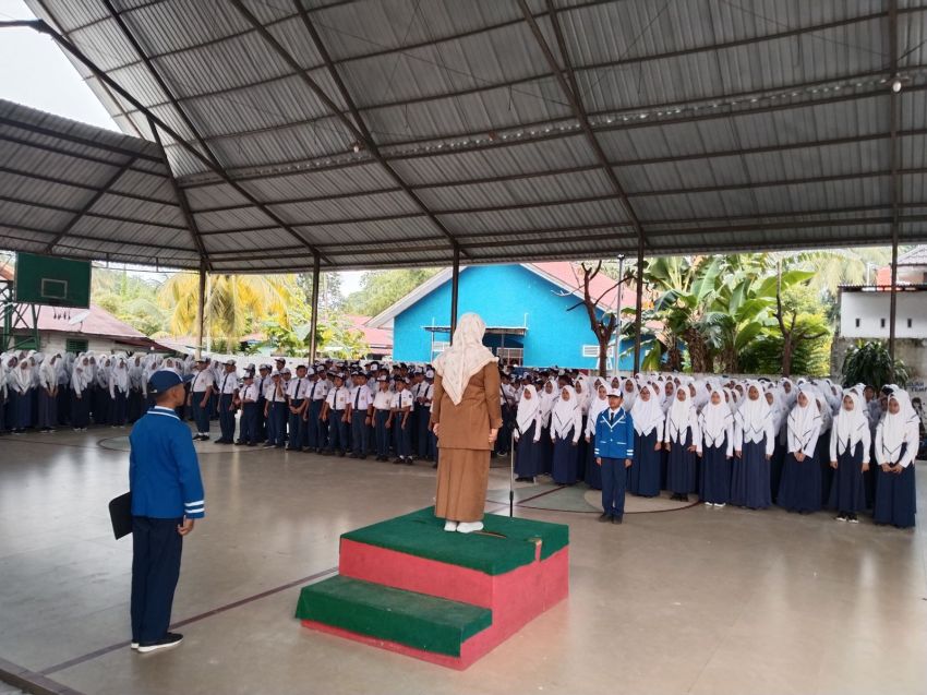 UPT SMP Negeri 1 Bangkinang Kota Gelar Upacara Hardiknas 2026