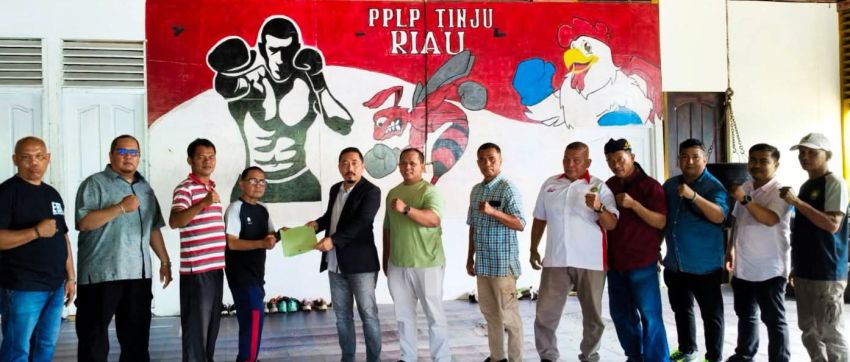 Bob Wendriyanto Kembalikan Berkas Pendaftaran Calon Ketua Pertina Pekanbaru 2026-2030