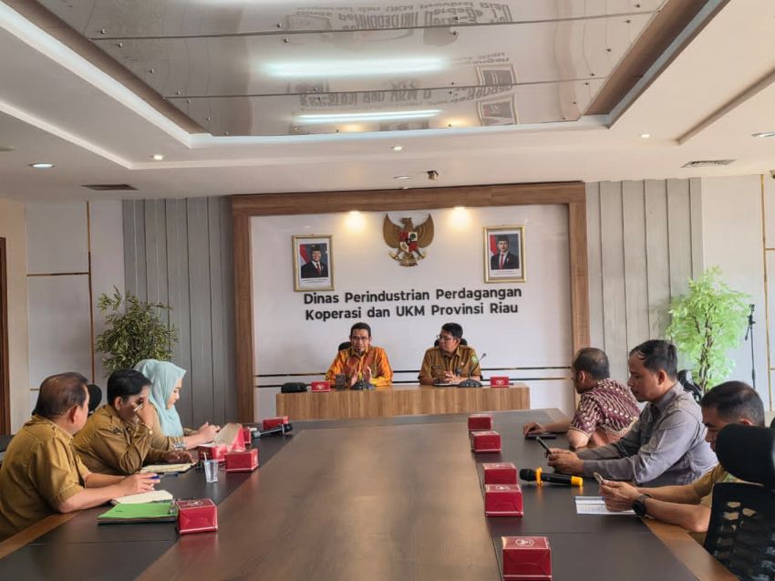 Jelang Penetapan RAPBN 2027, Hendry Munief Sinkronisasi Program dengan Dispar dan Disperindag Riau