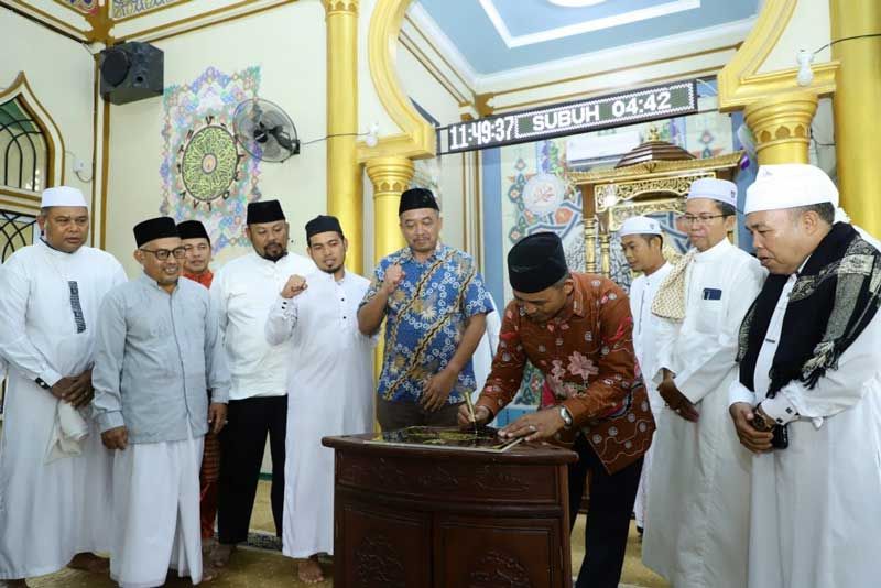Bupati Inhil H. Herman Resmikan Masjid Raudhatul Zikri