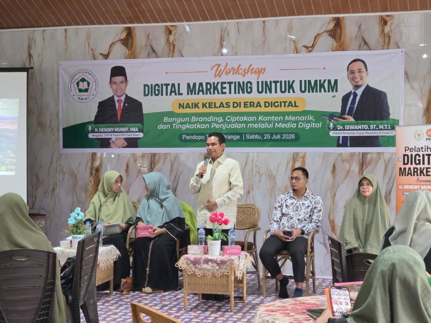 Gelar Pelatihan Digital Marketing BMIWI Riau, Hendry Munief Dorong Penguatan Mindset Bisnis