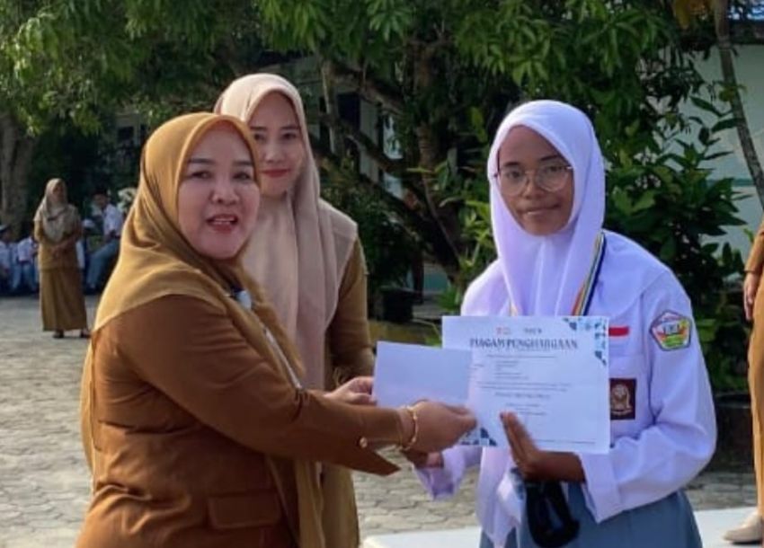 Siswi SMA Negeri 2 Dayun Raih Emas di Ajang Brilian Olimpiade Indonesia Nasional