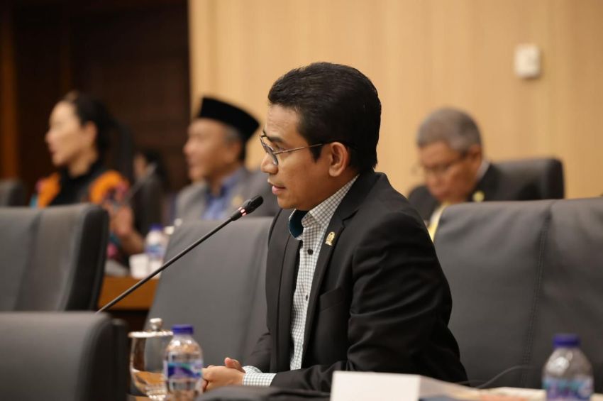 Rapat Pansus Daerah Kepulauan, Hendry Munief Soroti Pesisir Riau, Dorong Anggaran Afirmatif