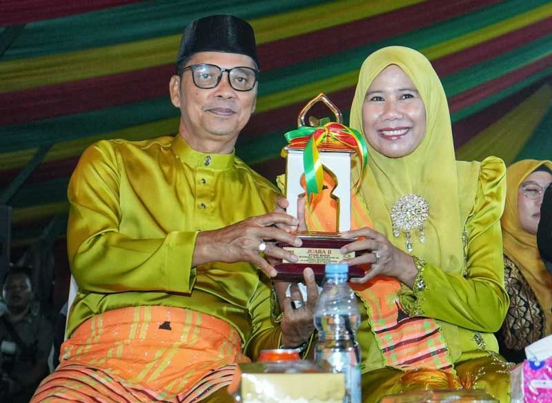 Wabup Inhil Hadiri Penutupan MTQ ke-44 Provinsi Riau, Stand Bazar Inhil Juara Kedua