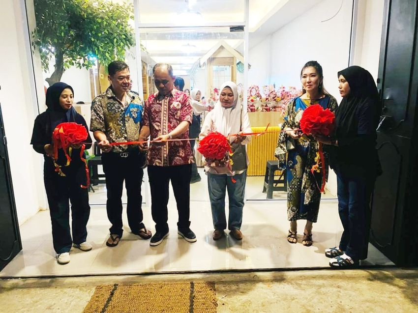 Pertama di Riau, Bupati Herman Resmikan Layar Digi Tembilahan