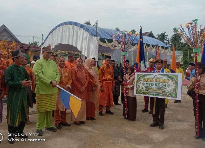 Sekda Inhil Lepas Pawai Takruf MTQ Ke-54 Kecamatan GAS