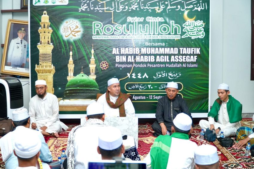 Bupati Inhil Gelar Peringatan Maulid Nabi 1448 H di Kediaman