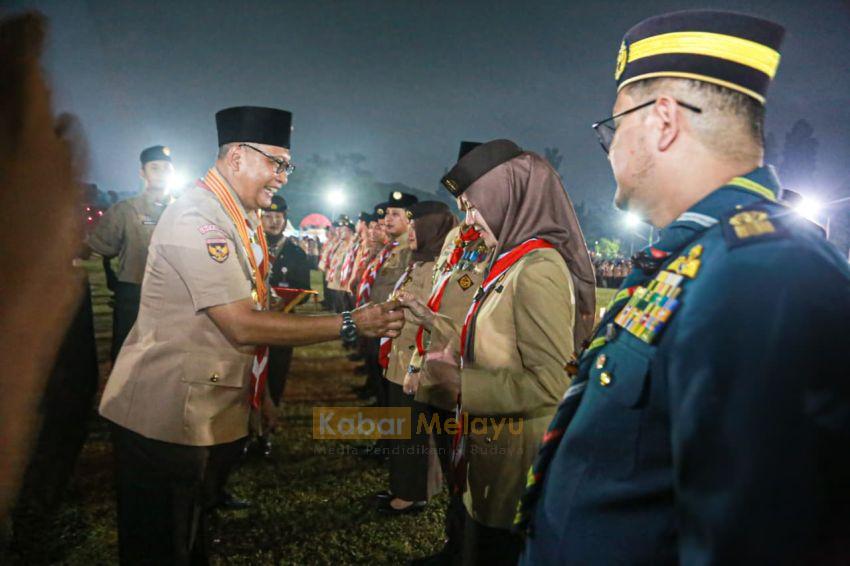 Kwarnas Beri Penghargaan Lencana Darma Bakti, Bukti Komitmen Kak Sulastri Majukan Gerakan Pramuka