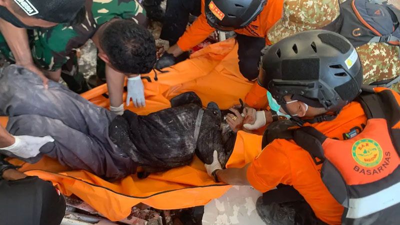 Data Sementara Gempa NTT: 14 Meninggal, Ribuan Mengungsi