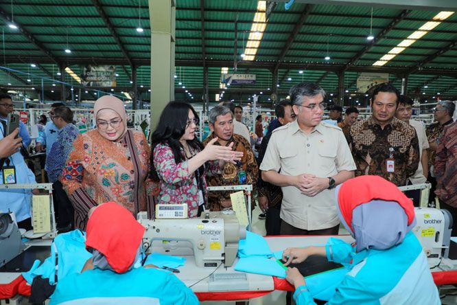 Tinjau PT Pan Brothers Tbk, Menaker Soroti Komitmen Perusahaan Mempekerjakan Penyandang Disabilitas