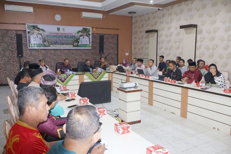 Bupati Hadiri  Rapat Laporan Akhir Feasibility Study Hilirisasi Kelapa di Inhil