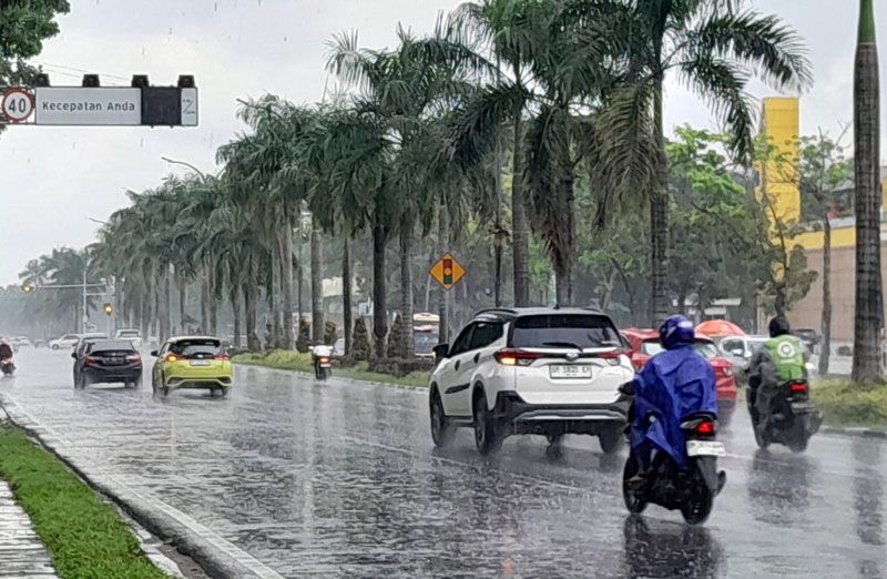 Riau Berpotensi Hujan Ringan Siang Hingga Malam